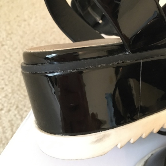 Sandals - Picture 6 of 6